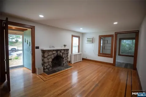 31 Spring Valley Avenue Paramus NJ 07652