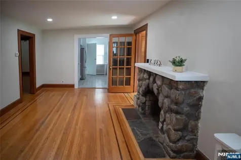 31 Spring Valley Avenue Paramus NJ 07652