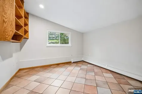 10 Laurel Trail Kinnelon Borough NJ 07405