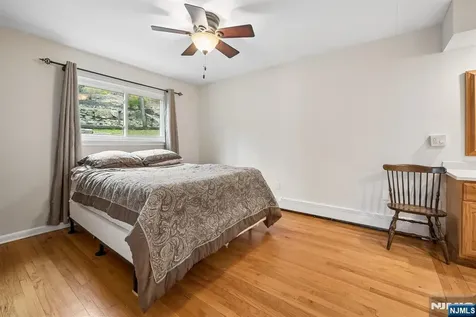 10 Laurel Trail Kinnelon Borough NJ 07405