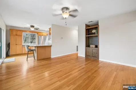 10 Laurel Trail Kinnelon Borough NJ 07405