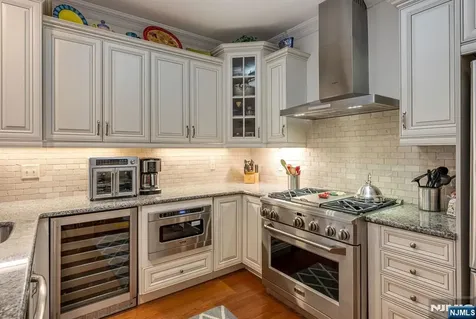 2310 Rio Vista Lane Northvale NJ 07647