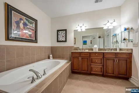 2310 Rio Vista Lane Northvale NJ 07647
