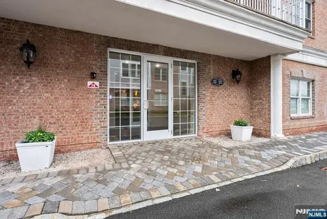 2310 Rio Vista Lane Northvale NJ 07647