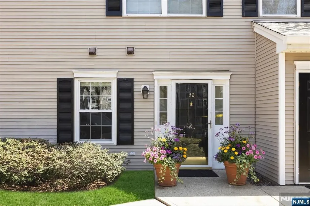 52 Greenbrook Drive Bloomfield NJ 07003