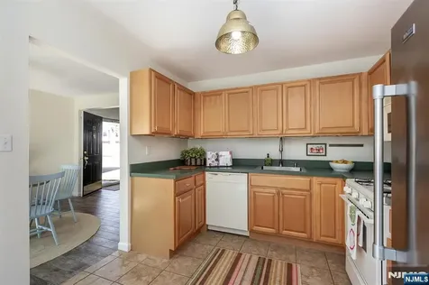 52 Greenbrook Drive Bloomfield NJ 07003
