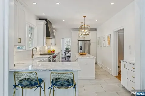 10 Mountain Terrace Montclair NJ 07043
