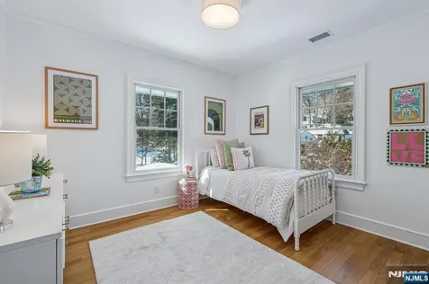 10 Mountain Terrace Montclair NJ 07043