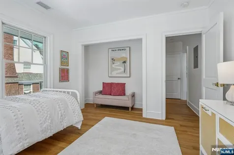 10 Mountain Terrace Montclair NJ 07043