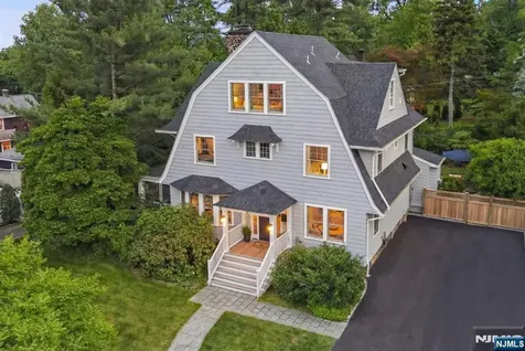 10 Mountain Terrace Montclair NJ 07043