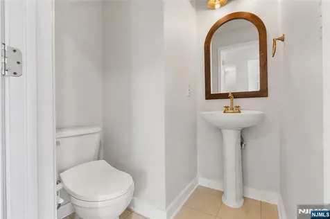 131 Mountainside Drive Pompton Lakes NJ 07442