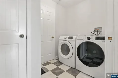 131 Mountainside Drive Pompton Lakes NJ 07442