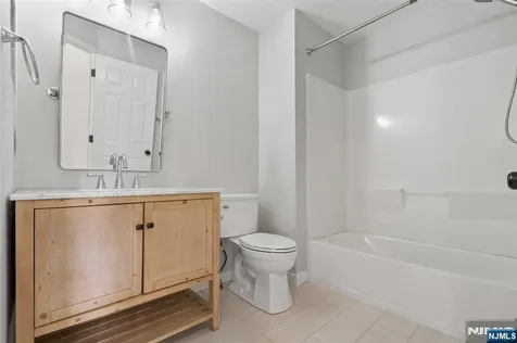 131 Mountainside Drive Pompton Lakes NJ 07442