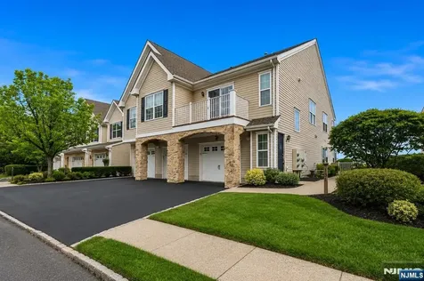 131 Mountainside Drive Pompton Lakes NJ 07442