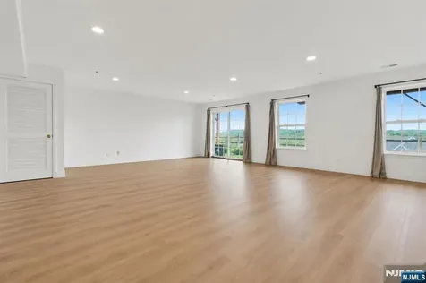 131 Mountainside Drive Pompton Lakes NJ 07442