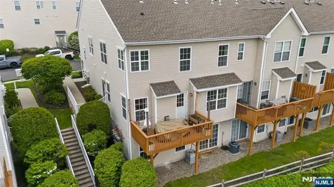131 Mountainside Drive Pompton Lakes NJ 07442