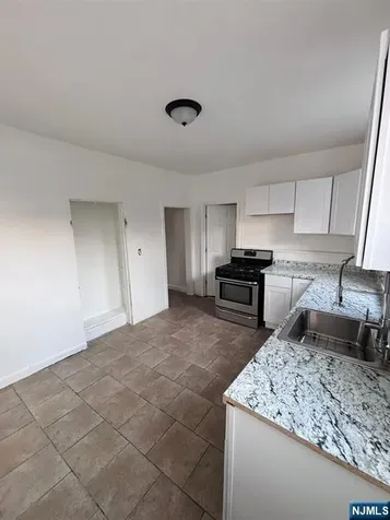 9 Sparrow Street Paterson NJ 07524