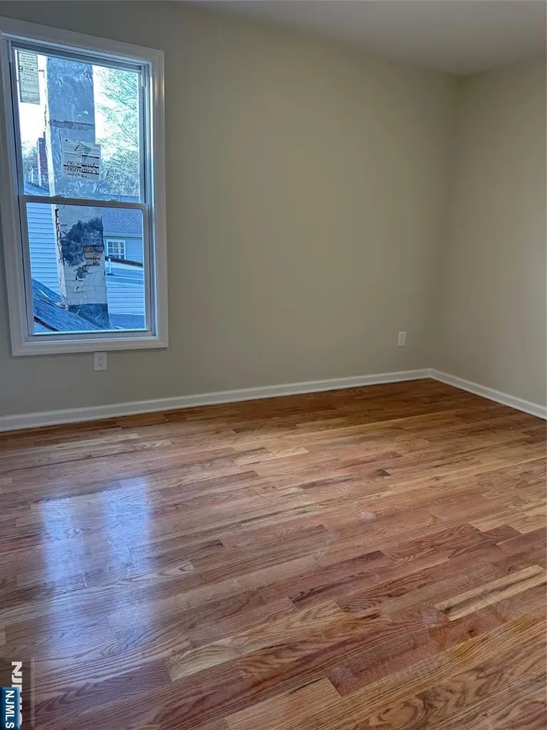 68 Arch Street Paterson NJ 07522