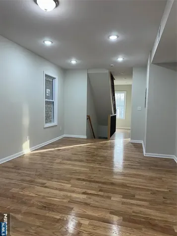 68 Arch Street Paterson NJ 07522