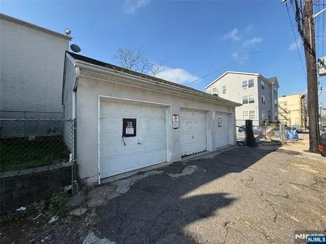 214 Hamilton Avenue Paterson NJ 07501