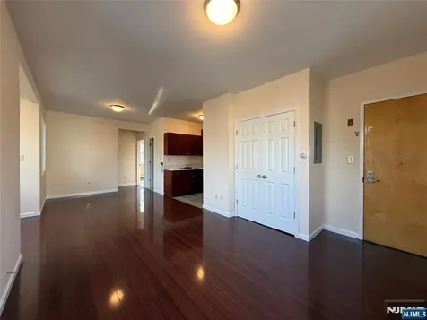 214 Hamilton Avenue Paterson NJ 07501