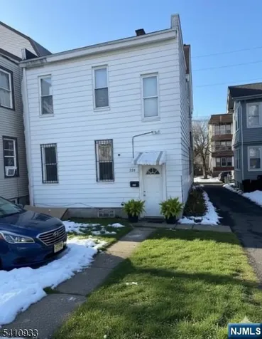 922 Grove Street Irvington NJ 07111