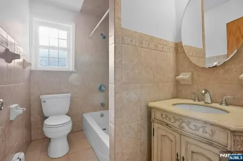 145 River Drive Elmwood Park NJ 07407