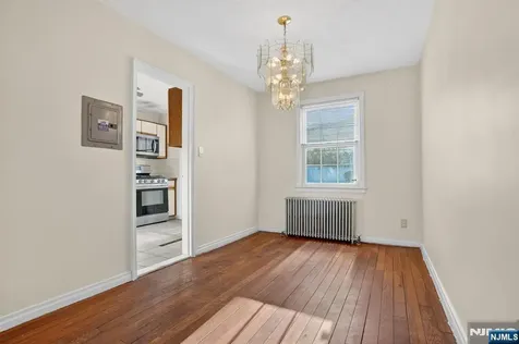 145 River Drive Elmwood Park NJ 07407