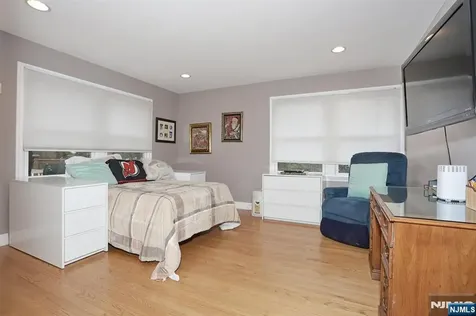 295 Rock Road Glen Rock NJ 07452
