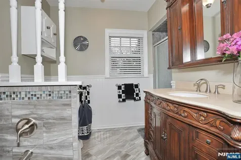 295 Rock Road Glen Rock NJ 07452