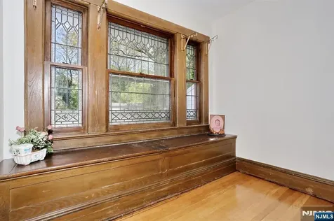 295 Rock Road Glen Rock NJ 07452
