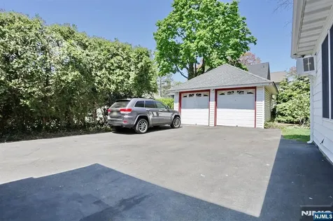 295 Rock Road Glen Rock NJ 07452