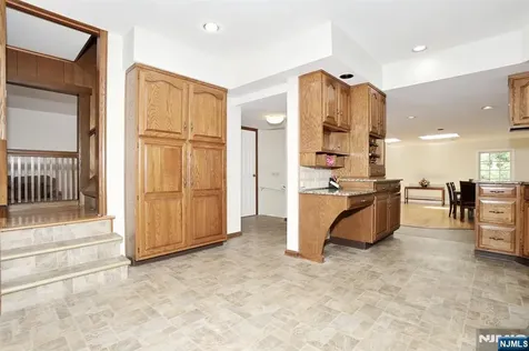 295 Rock Road Glen Rock NJ 07452