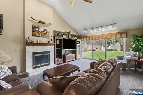 47 Broadway Woodcliff Lake NJ 07677