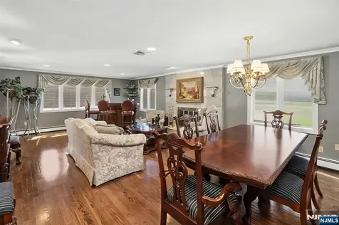 47 Broadway Woodcliff Lake NJ 07677