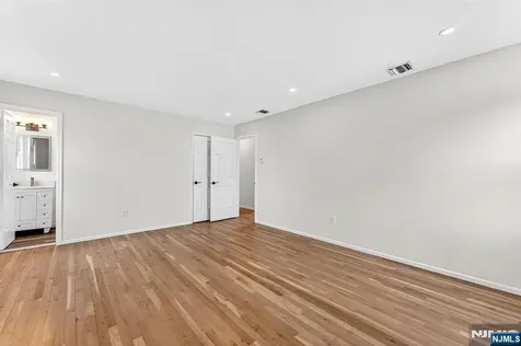 392 Mercer Avenue River Edge NJ 07661