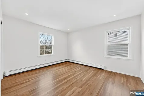 392 Mercer Avenue River Edge NJ 07661