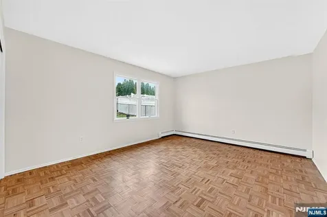 392 Mercer Avenue River Edge NJ 07661