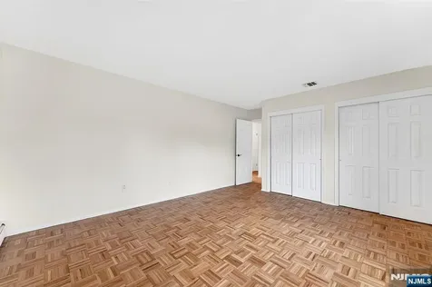 392 Mercer Avenue River Edge NJ 07661
