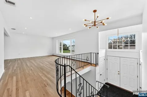 392 Mercer Avenue River Edge NJ 07661