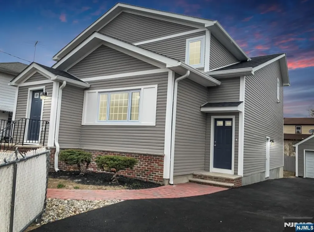 61 Chestnut Street Lodi NJ 07644