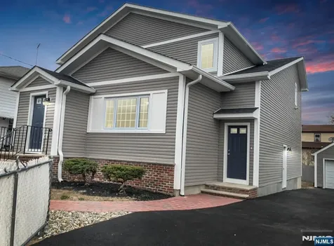 61 Chestnut Street Lodi NJ 07644