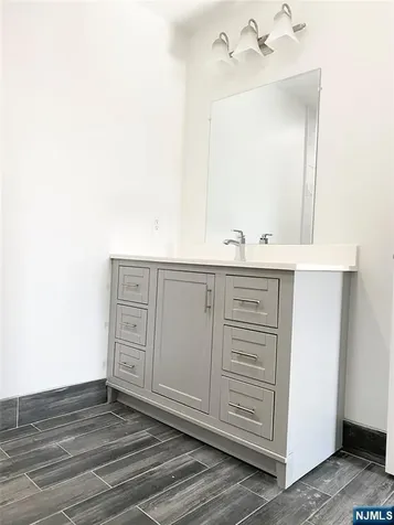 61 Chestnut Street Lodi NJ 07644