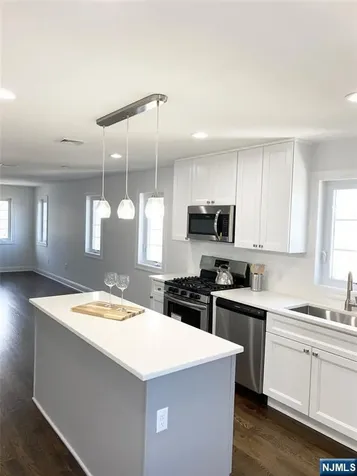 61 Chestnut Street Lodi NJ 07644