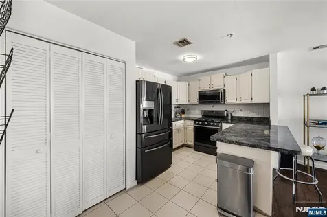 84 Union Street Newark NJ 07105