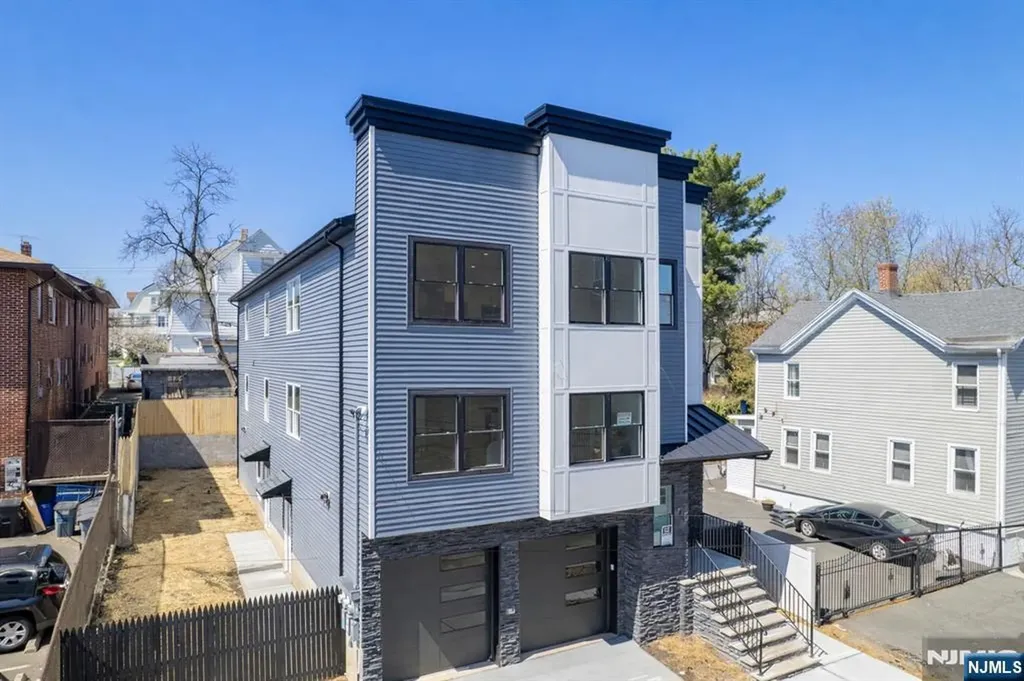 25 Brookside Avenue Irvington NJ 07111
