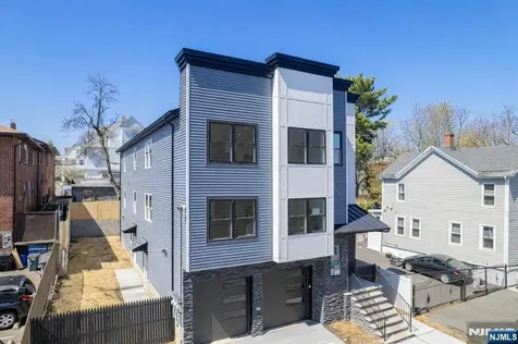 25 Brookside Avenue Irvington NJ 07111