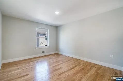 25 Brookside Avenue Irvington NJ 07111
