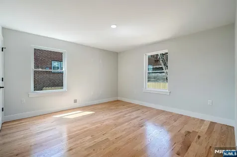 25 Brookside Avenue Irvington NJ 07111