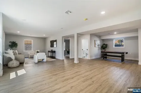 25 Brookside Avenue Irvington NJ 07111
